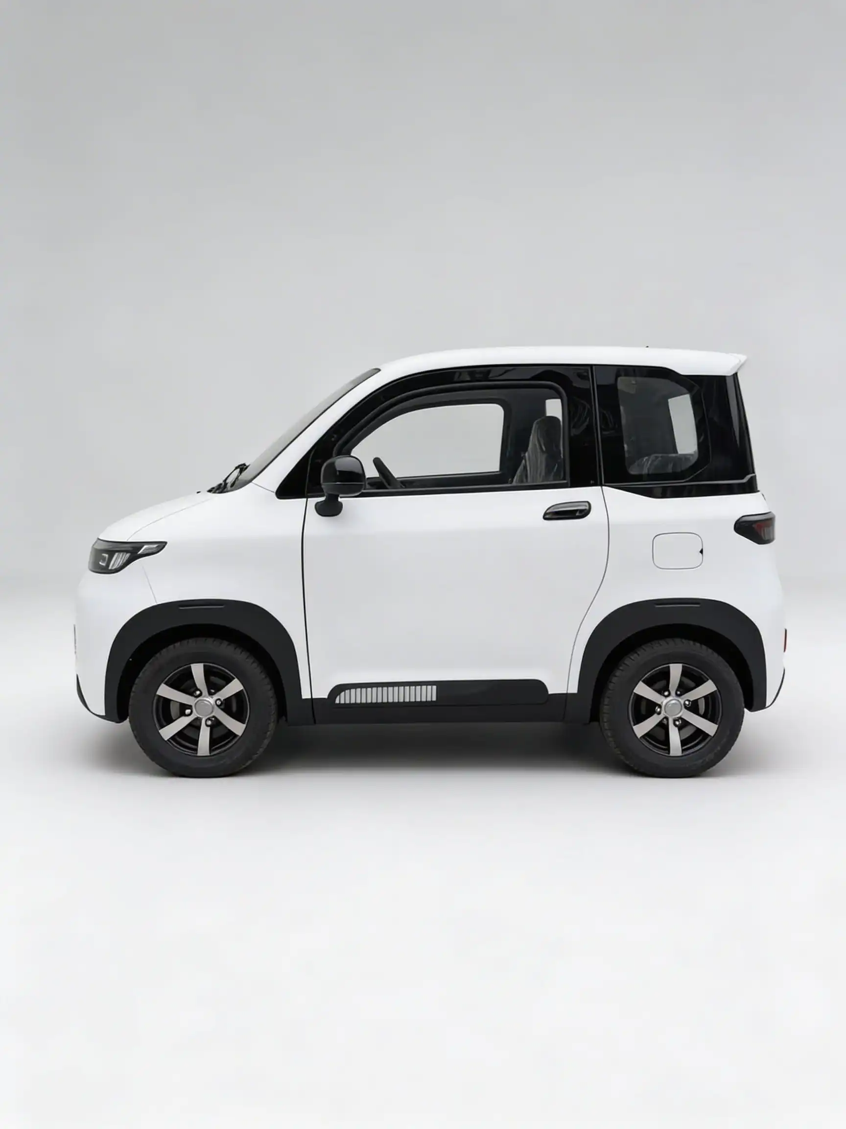 Elektrischer Kleinwagen Skyliner TS in Weiß – kompakter Stadtwagen für nachhaltige urbane Mobilität